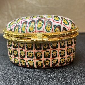 Bear pattern Trinket box